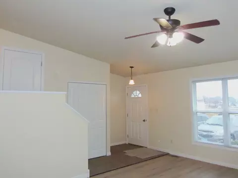 405 Davidson Dr, Minooka, IL 60447 photo 4