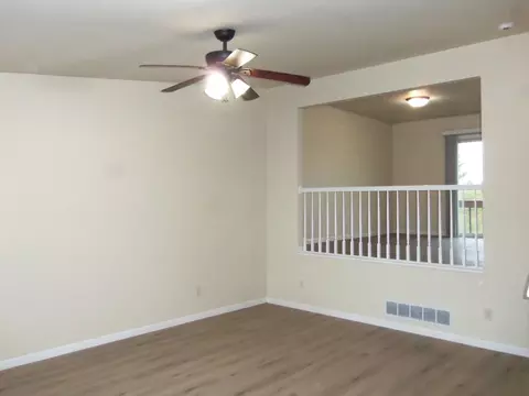 405 Davidson Dr, Minooka, IL 60447 photo 2