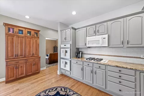 714 Fairview Ln, Bartlett, IL 60103 photo 29