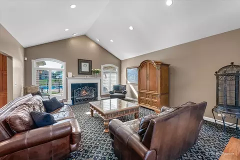 714 Fairview Ln, Bartlett, IL 60103 photo 22