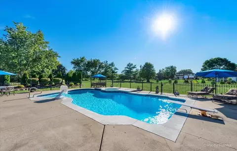 714 Fairview Ln, Bartlett, IL 60103 photo 70