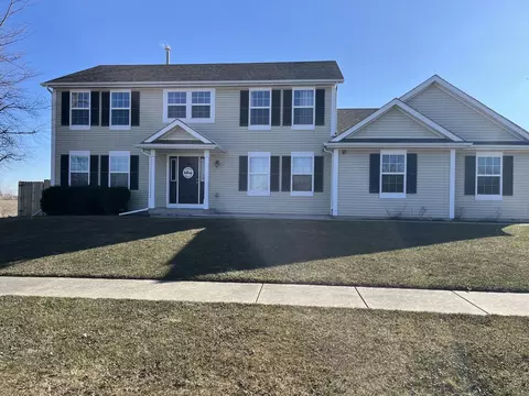 532 W Hall St, Rochelle, IL 60168