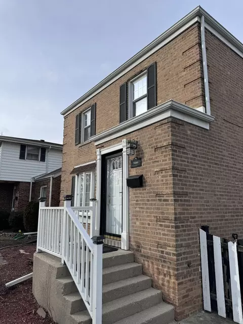 7650 W Grennan Pl, Niles, IL 60714