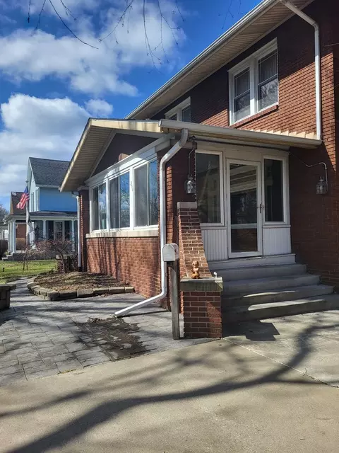 Exterior - 208 W Mazon Ave, Dwight, IL 60420 photo 2 of 4