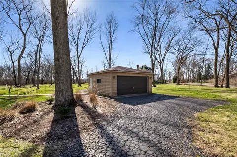 Exterior - 32 W163 Cedar Ln, Wayne, IL 60184 photo 7 of 9