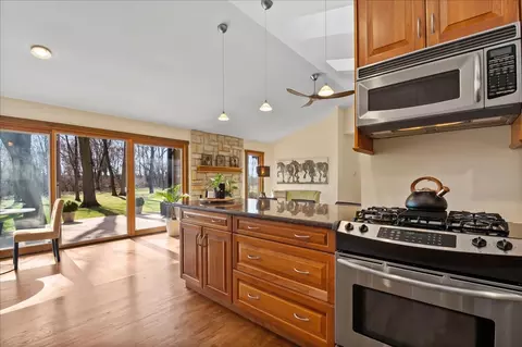 Kitchen - 32 W163 Cedar Ln, Wayne, IL 60184 photo 2 of 2