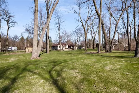 Exterior - 32 W163 Cedar Ln, Wayne, IL 60184 photo 5 of 9
