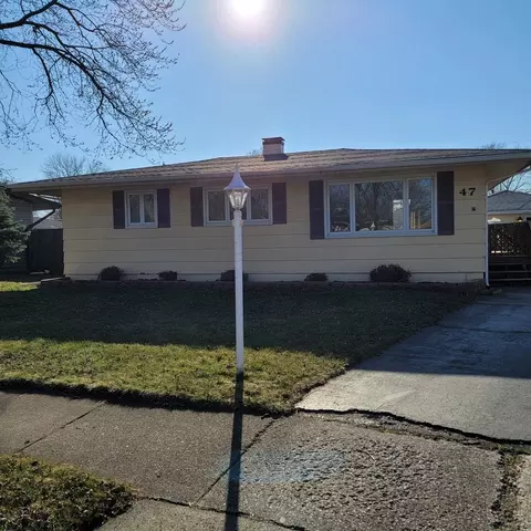 47 Arrowhead Dr, Thornton, IL 60476