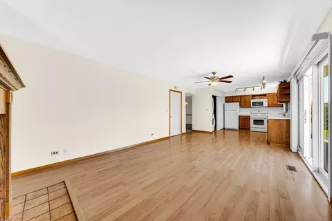 Other - 810 W Pine Ave, Roselle, IL 60172 photo 2 of 6