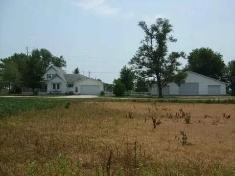 602 W Front St, Gilman, IL 60938