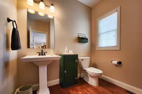 Bath - 2281 Heather Ridge Dr, Normal, IL 61761 photo 1 of 9