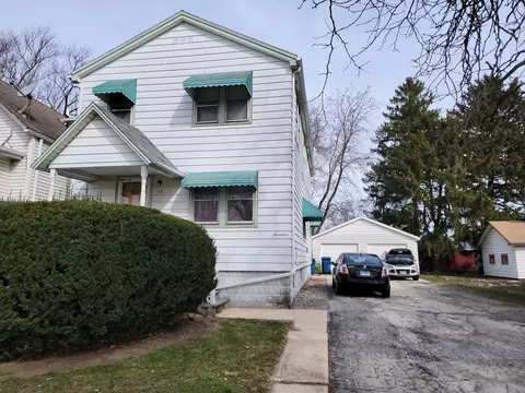 17 W 32nd St, Steger, IL 60475