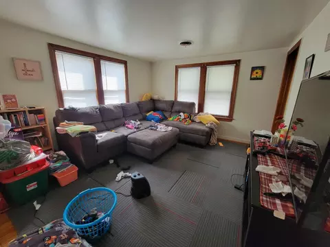 17 W 32nd St, Steger, IL 60475 photo 9