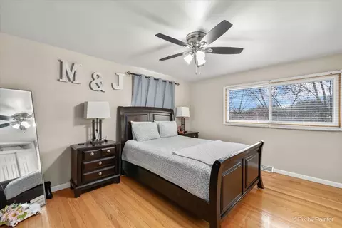 Bedroom - 38 W271 Stevens Ln, Elgin, IL 60124 photo 5 of 6