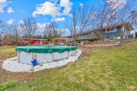 Exterior - 38 W271 Stevens Ln, Elgin, IL 60124 photo 10 of 13