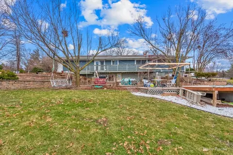 Exterior - 38 W271 Stevens Ln, Elgin, IL 60124 photo 9 of 13
