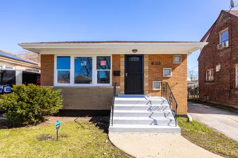 13713 S School St, Riverdale, IL 60827