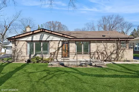 2432 Bel Air Dr, Glenview, IL 60025
