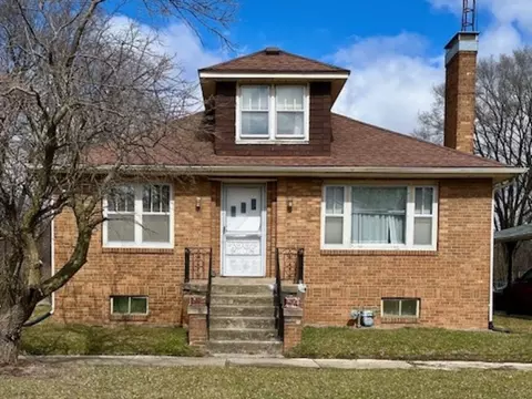 152 E 4th St, Depue, IL 61322