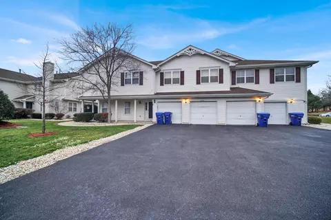 12255 Fairway Cir #A, Blue Island, IL 60406