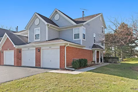 1433 Hampshire Ct, Roselle, IL 60172