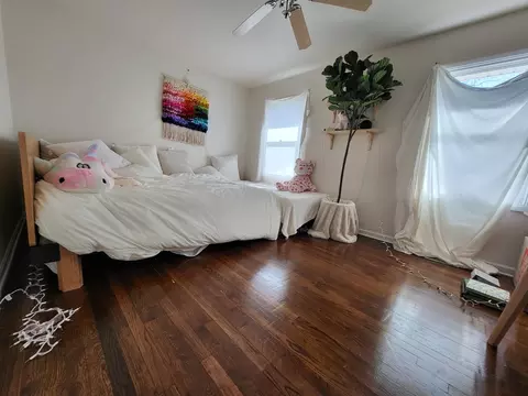 Bedroom - 1770 Chippendale Rd, Hoffman Estates, IL 60169 photo 2 of 4