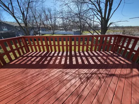 Exterior - 1770 Chippendale Rd, Hoffman Estates, IL 60169 photo 2 of 8