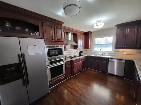 Kitchen - 1770 Chippendale Rd, Hoffman Estates, IL 60169 photo 1 of 1
