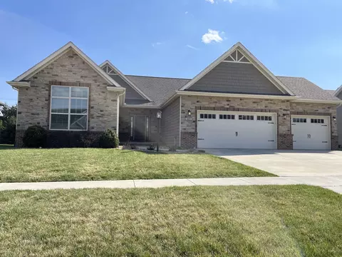 607 Silver Lake Ct, Savoy, IL 61874