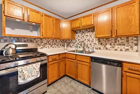 Kitchen - 2733 W 89th St, Evergreen Park, IL 60805 photo 1 of 2