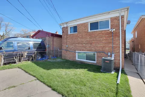 Exterior - 546 E 87th St, Chicago, IL 60619 photo 2 of 4