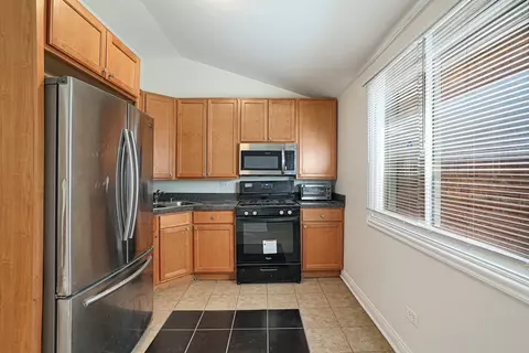 Kitchen - 546 E 87th St, Chicago, IL 60619 photo 1 of 2