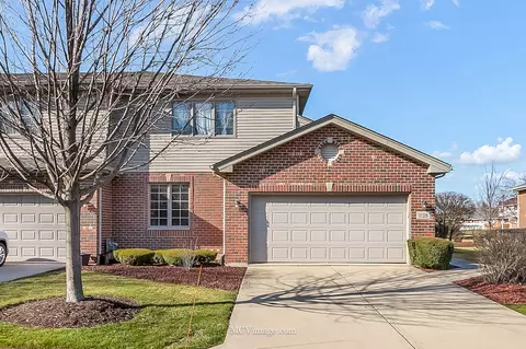 9318 Lochwood Pl, Tinley Park, IL 60487