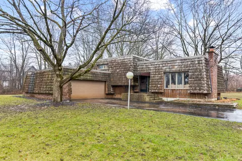 40 W976 Bridle Creek Dr, Campton Hills, IL 60175
