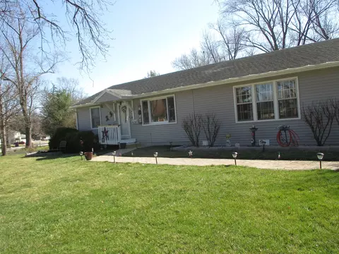 7539 W 109th St, Worth, IL 60482