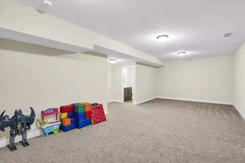 Living - 2110 Max Run Dr, Champaign, IL 61822 photo 5 of 5