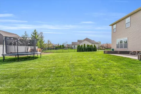 Exterior - 2110 Max Run Dr, Champaign, IL 61822 photo 7 of 10