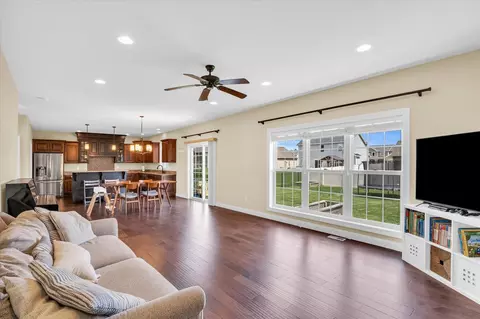 Living - 2110 Max Run Dr, Champaign, IL 61822 photo 3 of 5