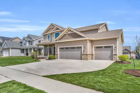 Exterior - 2110 Max Run Dr, Champaign, IL 61822 photo 3 of 10