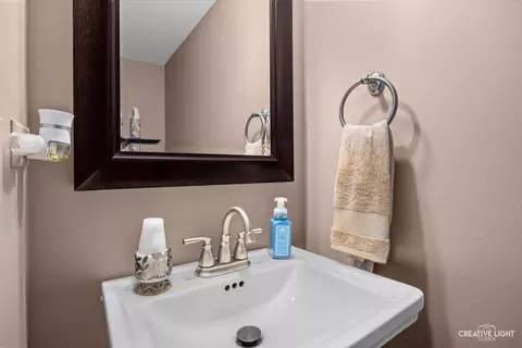 Bath - 882 Serendipity Dr, Aurora, IL 60504 photo 1 of 3