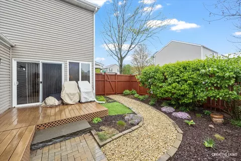Exterior - 882 Serendipity Dr, Aurora, IL 60504 photo 3 of 4