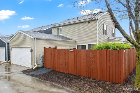 Exterior - 882 Serendipity Dr, Aurora, IL 60504 photo 4 of 4