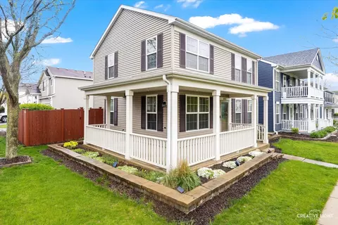 Exterior - 882 Serendipity Dr, Aurora, IL 60504 photo 2 of 4