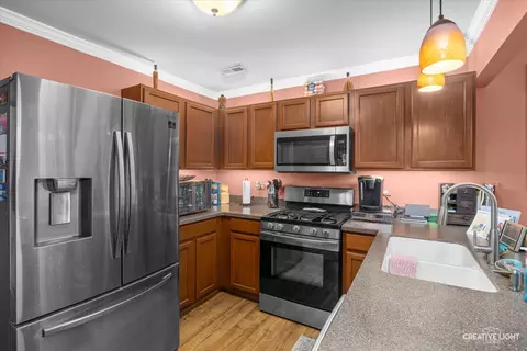Kitchen - 882 Serendipity Dr, Aurora, IL 60504 photo 1 of 2