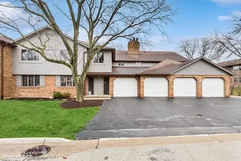 13303 S Country Club Ct #2A, Palos Heights, IL 60463