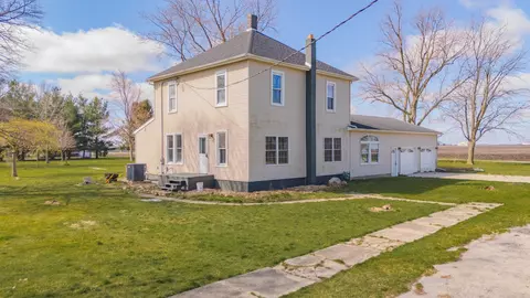 Exterior - 208 W Monroe St, Dana, IL 61321 photo 2 of 6