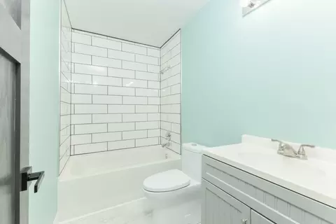 Bath - 208 W Monroe St, Dana, IL 61321 photo 4 of 4