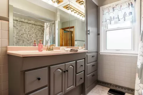 Bath - 109 S State St, Durand, IL 61024 photo 1 of 4