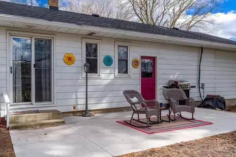 Exterior - 109 S State St, Durand, IL 61024 photo 4 of 12