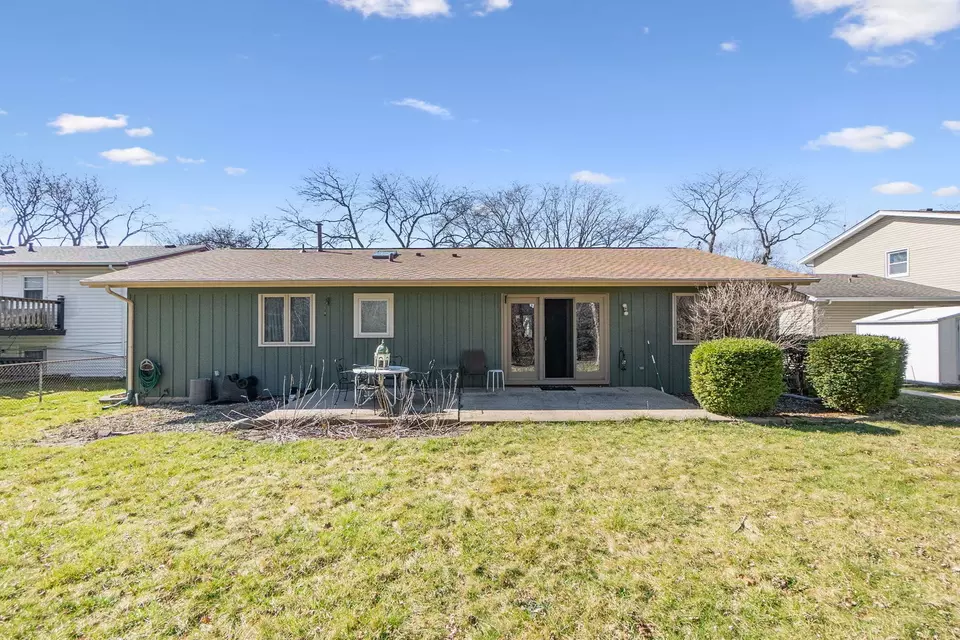 Exterior - 1331 Carlisle Ave, Elk Grove Village, IL 60007 photo 3 of 6